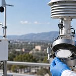 Los microplásticos suspendidos en el aire podrían contribuir ligeramente al calentamiento en lugar de enfriar el planeta 2 Muestreo cientifico en la azotea